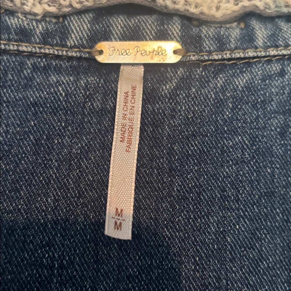 Free People Light Blue Denim Jacket with removable Gray Knit Hood size M - Picture 3 of 7